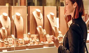 ۳ نکته که پیش از خرید طلا برای خانم ها باید به آن توجه کنیم