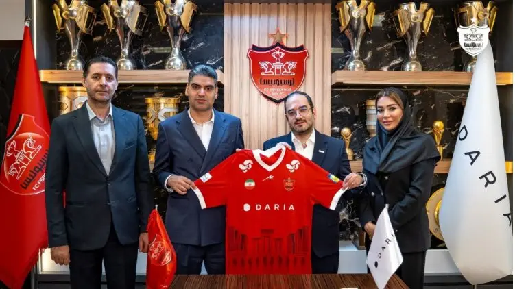 داریا همراه حامی تیم پرسپولیس شد
