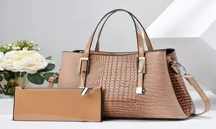 ۳ کیف چرم مناسب هدیه دادن به زنان خاص‌پسند