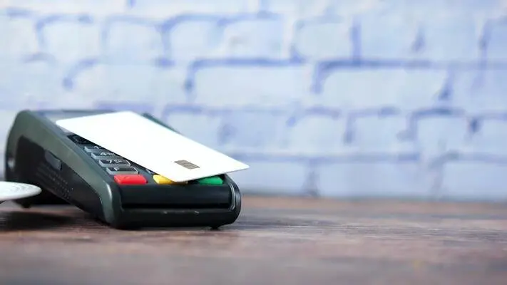 کدام دستگاه کارتخوان برای شما جذاب تر است؟ لینوکسی یا اندرویدی؟