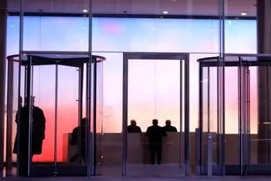 ثبت‌نام تسهیلات حمایتی کسب‌وکارهای آسیب‌دیده از جنگ