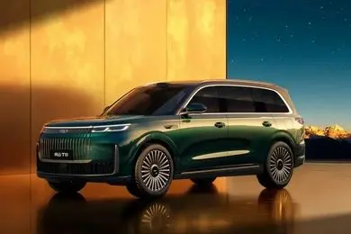 شاسی‌ بلند غول‌ پیکر چری با یخچال و سینمای اختصاصی رونمایی شد