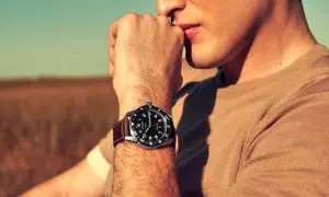 بهترین ساعت‌ های بند چرمی مردانه برای استایل روزمره