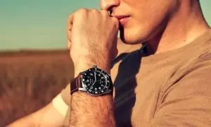 بهترین ساعت‌ های بند چرمی مردانه برای استایل روزمره