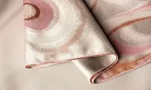 جدیدترین ترندهای دکوراسیون ۲۰۲۵ | کدام پارچه مبلی خانه شما را خاص‌تر می‌کند؟