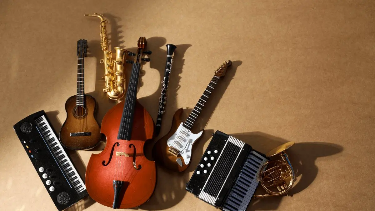 ۴ دلیل برای اینکه ساز خود را از دلشاد موزیک بخرید