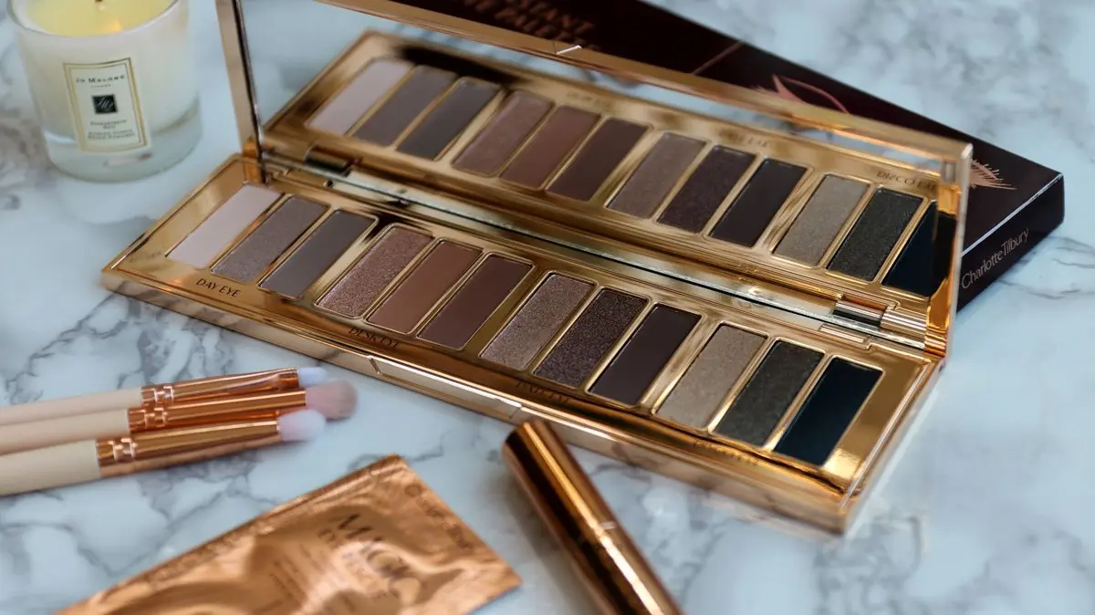 ۳ پالت سایه فانتزی برای آرایش پاییزی