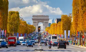 چگونه بهترین زمان برای سفر به پاریس را انتخاب کنیم؟