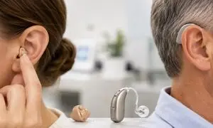 سمعک داخل گوشی بهتر است یا پشت گوشی؟