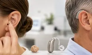 سمعک داخل گوشی بهتر است یا پشت گوشی؟