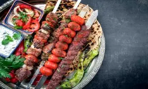 معرفی بهترین کبابی نزدیک حرم / با کیفیت و قیمت مناسب 