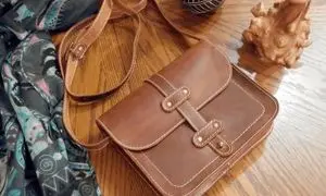 راهنمای انتخاب کیف چرم مردانه؛ چه نکاتی را هنگام خرید بدانیم؟