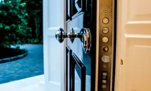4 دلیل مهم برای خرید درب ضدسرقت 