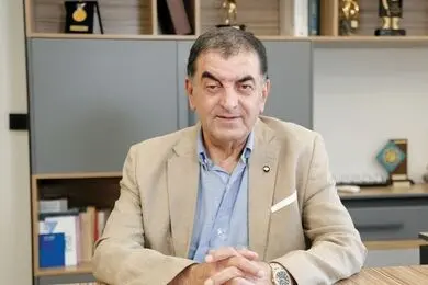 همه تخم‌مرغ‌ها در یک سبد