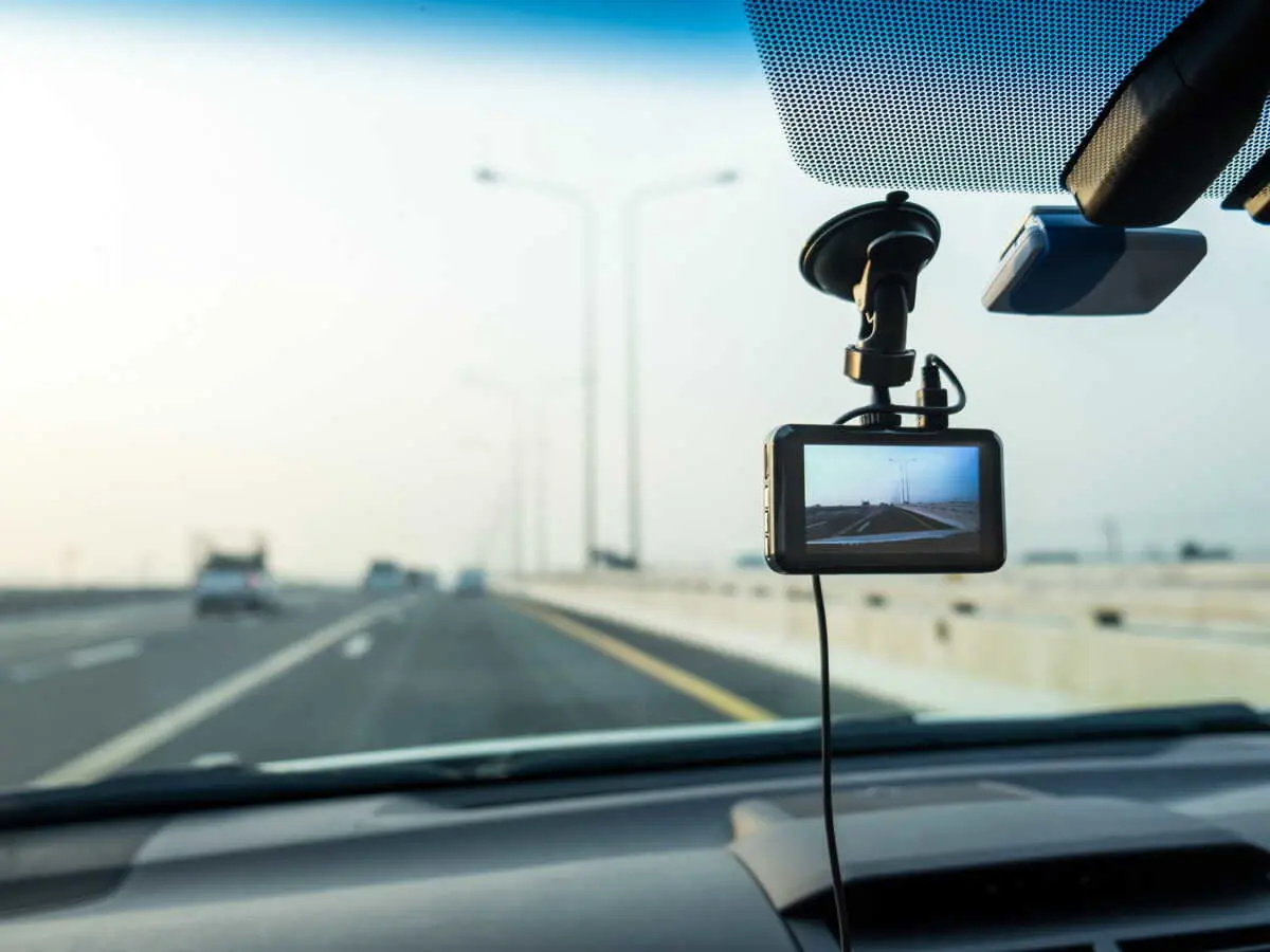 چرا داشتن دوربین ثبت وقایع برای هر راننده ‌ای ضروری است؟