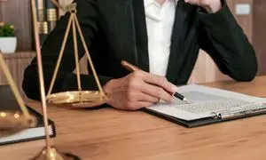 بهترین وکیل تخلفات رانندگی در مشهد/ از تصادفات تا سوانح 