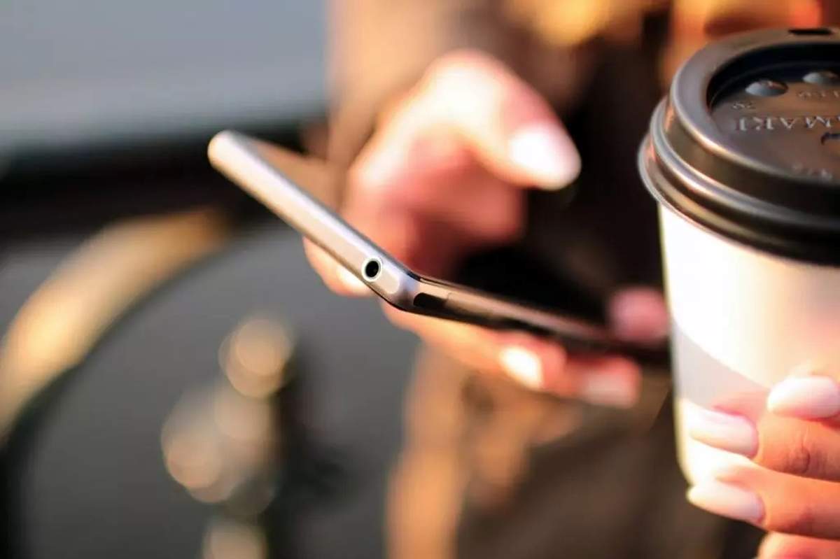 همراه اول بسته هدیه روز خبرنگار را فعال کرد
