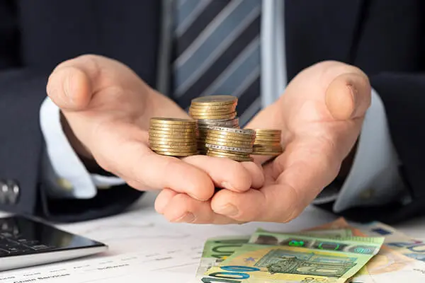 کارن کراد چگونه به کسب و کارها ها برای تامین سرمایه کمک می کند؟