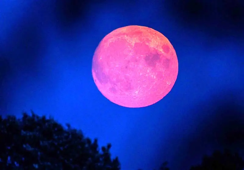 پخش زنده ماه گرفتگی از آپارات با استقبال 90 هزار نفری همراه شد