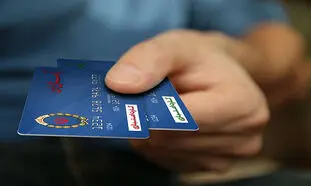 یارانه بگیران بانک ملی، کارت اعتباری می‌گیرند