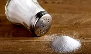 ارزان ترین نمک های پاکتی و ظرفی در بازار چند؟