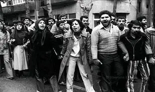 10 کتاب خواندنی درباره انقلاب 57