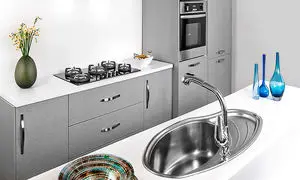 هر آنچه که باید از ایلیا استیل بدانید