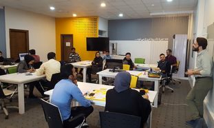 آشنایی با شتابدهنده کسب و کار فردوسی در ۱۰ نکته