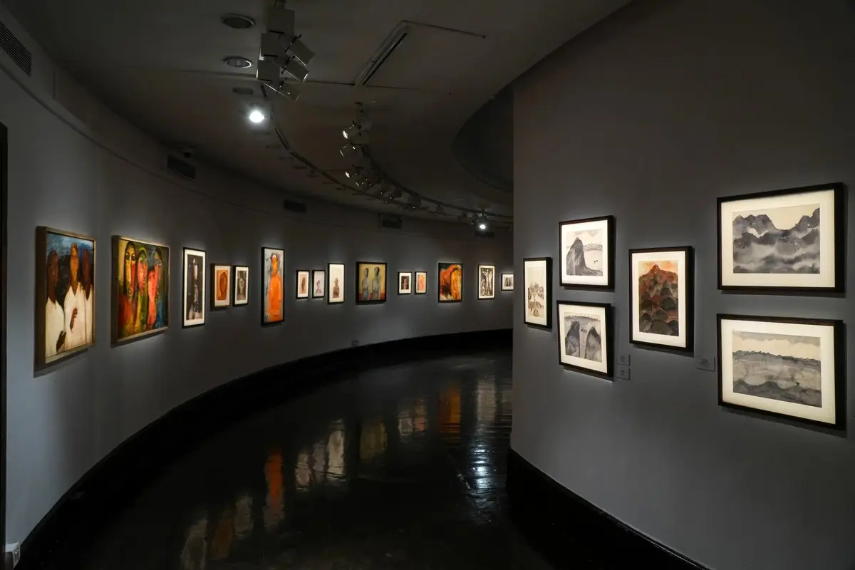 نمایش آثار آتوسا جان نثاری در شوروم درساخانه