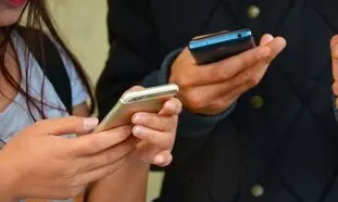 مشترکان همراه اول نگران هزینه‌های اینترنت آزاد نباشند