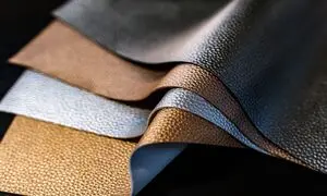 چرم طبیعی یا چرم صنعتی؛ کدام برای شما مناسب‌تر است؟