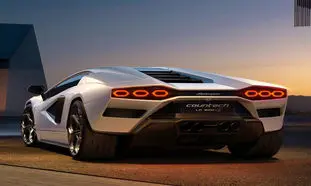 لامبورگینی کانتاش 3 میلیون دلاری 2022 رونمایی شد