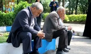 حقوق بازنشستگان 6 میلیون زیر خط فقر ؛ رئیسی بحران معیشت بازنشستگان را حل کند