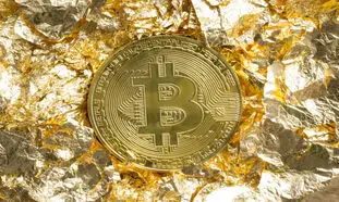 بیت کوین قله 100 هزار دلاری را تسخیر می‌کند؟!