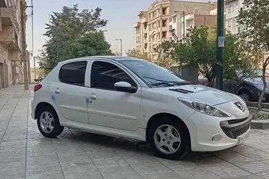 قیمت 207 صفر و کارکرده؛ کدام مدل برای خرید مناسب‌تر است؟