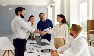 جشنواره یلدای ایران تلنت آغاز شد