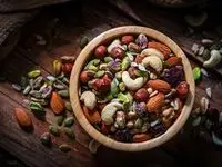 کدام خشکبارها برای میان‌وعده سالم جایگزین بهتری برای تنقلات هستند؟