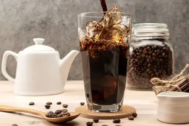 رونمایی از آیس کافی RTD در نمایشگاه شیرینی و شکلات