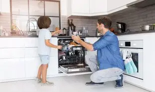 ماشین ظرفشویی بخریم یا نه؟ تصمیم بین راحتی و هزینه