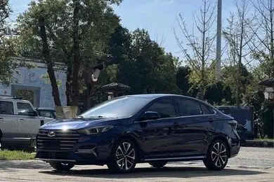 چری آریزو با طراحی مدرن و امکانات جذاب در بازار ایران