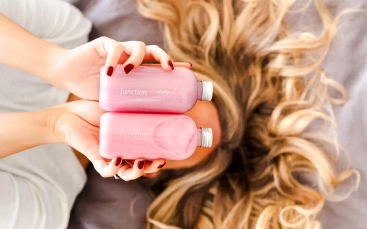 چطور شامپو و نرم‌کننده درست، موهای شما را در ۷ روز متحول می‌کند؟