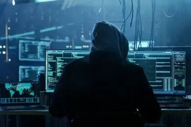 چه کسی بانک‌ها را هک می‌کند؟