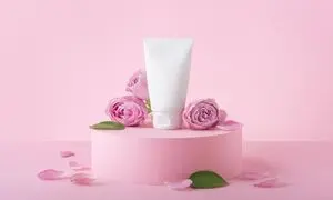 ۳ کرم دست عطری که دستان شما را خوشبو می‌کند