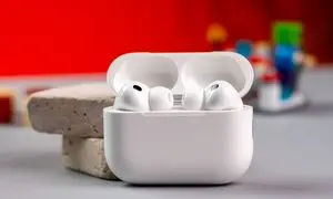 اپل با ایرپادز پرو ۳ مرز هدفون و دستیار هوشمند را از میان برداشت