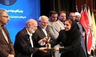 مبین‌نت تندیس زرین ملی و اعتبارنامه تعهد به مسئولیت اجتماعی را کسب کرد 