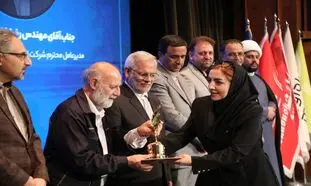 مبین‌نت تندیس زرین ملی و اعتبارنامه تعهد به مسئولیت اجتماعی را کسب کرد 