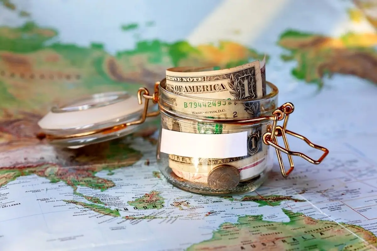 نرخ دلار مسافرتی وارد کانال 100 هزار تومانی شد