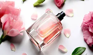 پیشنهاد ویژه روژا شاپ برای خرید عطر روز مادر در بلک فرایدی ۱۴۰۴