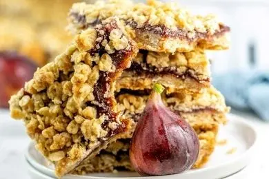 رونمایی از انرژی‌ بارهای انجیری با طعم پسته و بادام در نمایشگاه شیرینی و شکلات