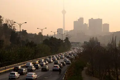 تهران فردا تعطیل است؟ مدارس و دانشگاه‌ها در آلودگی هوا